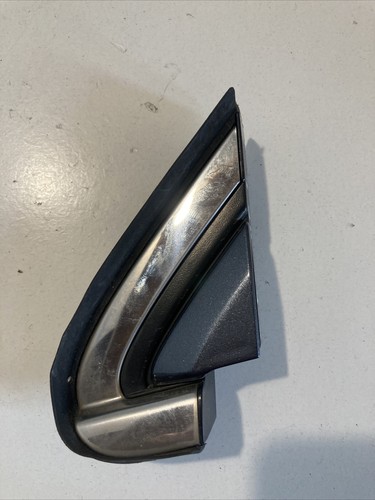 Honda wing fender trim - wing,